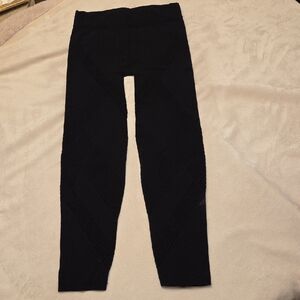 EUC Women's Adidas Knit Black Leggings with Textured Design, Size L